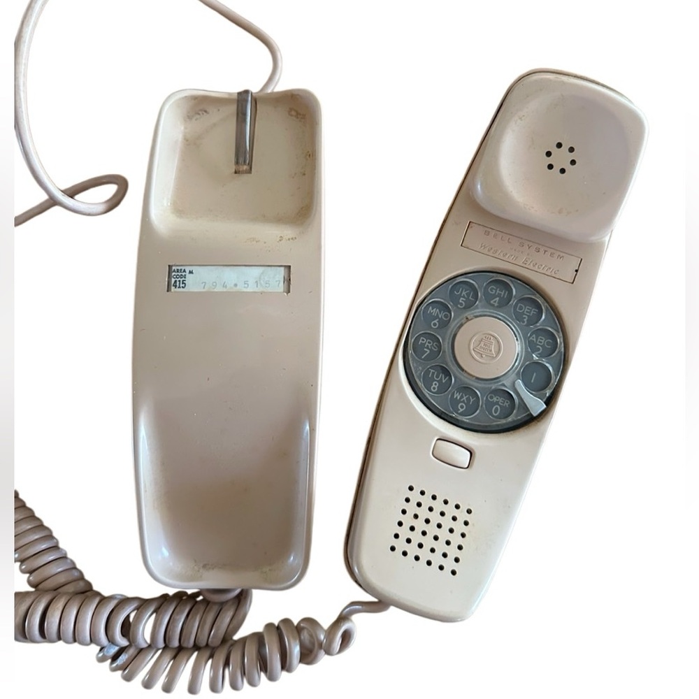 Vintage Mid Century Western Electric Trimline Rotary Dial Beige Tan Telephone